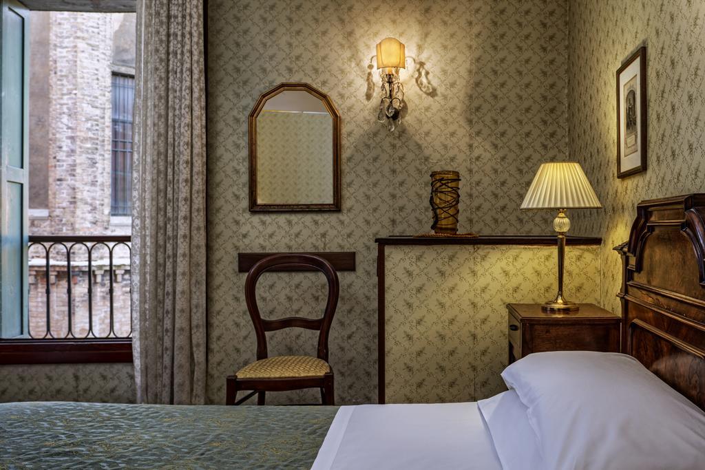 Hotel Galleria Венеція Екстер'єр фото