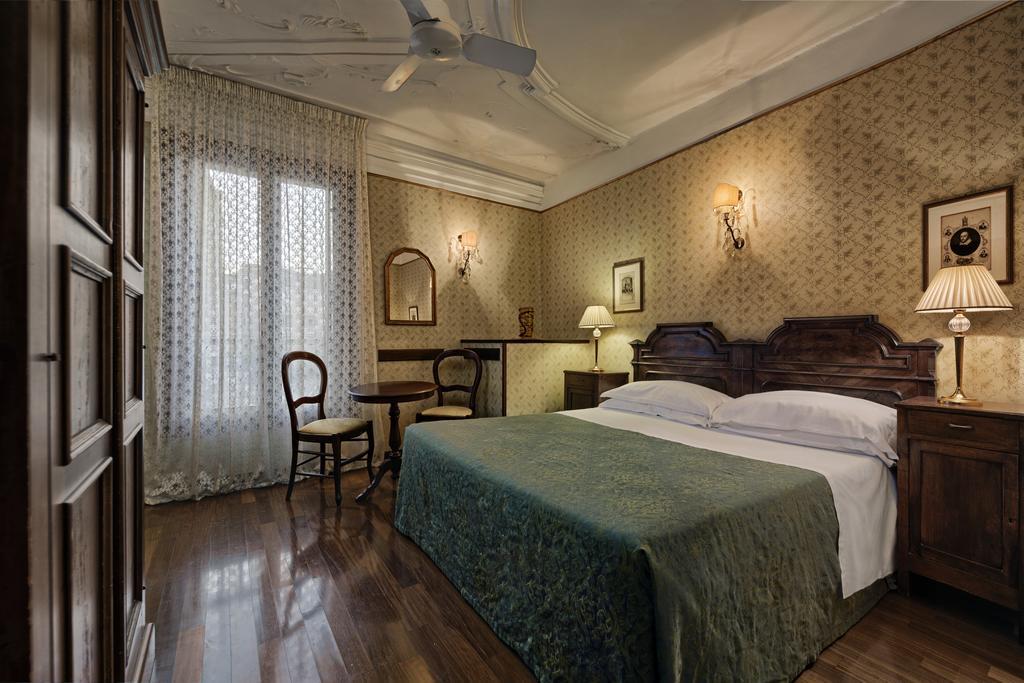 Hotel Galleria Венеція Екстер'єр фото