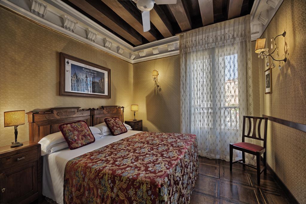 Hotel Galleria Венеція Екстер'єр фото